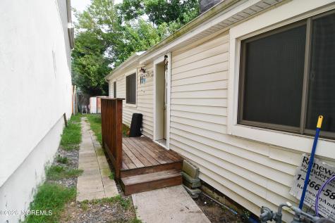481 Center Avenue North Middletown NJ 07748