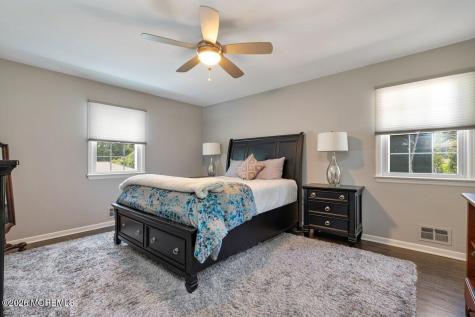 25 Pelican Road Middletown NJ 07748