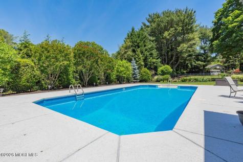 25 Pelican Road Middletown NJ 07748