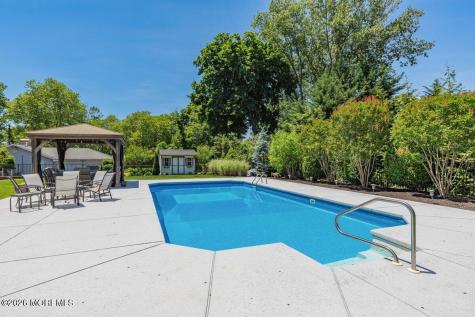 25 Pelican Road Middletown NJ 07748