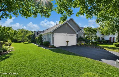 4 Rosewood Court Lakewood NJ 08701