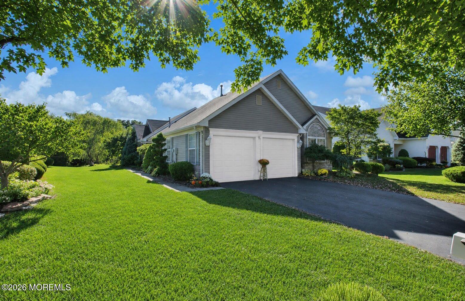 4 Rosewood Court Lakewood NJ 08701