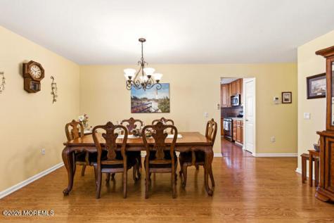 4 Rosewood Court Lakewood NJ 08701