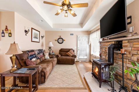 4 Rosewood Court Lakewood NJ 08701