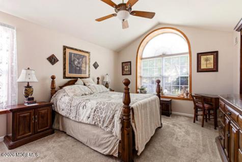 4 Rosewood Court Lakewood NJ 08701