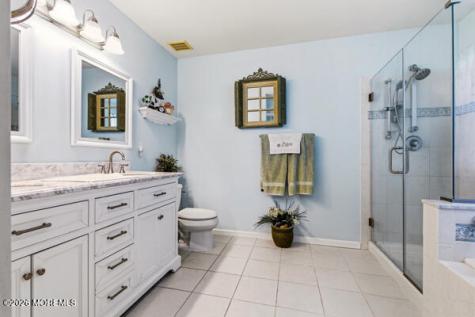 4 Rosewood Court Lakewood NJ 08701