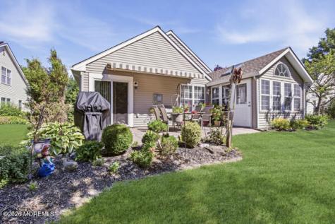 4 Rosewood Court Lakewood NJ 08701