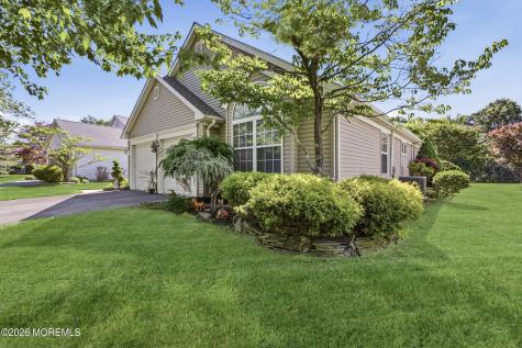 4 Rosewood Court Lakewood NJ 08701