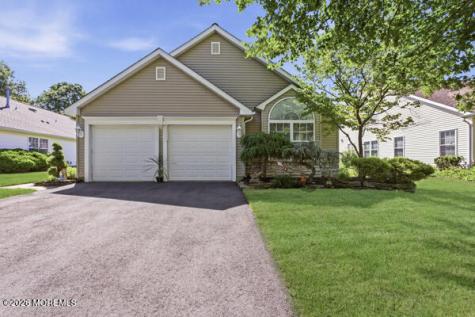 4 Rosewood Court Lakewood NJ 08701
