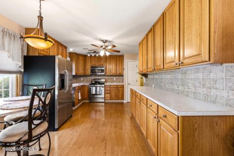 4 Rosewood Court Lakewood NJ 08701