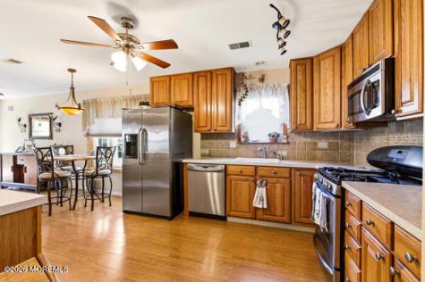 4 Rosewood Court Lakewood NJ 08701