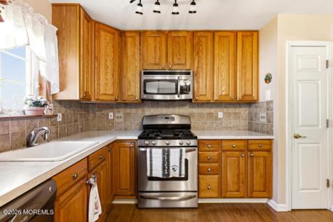 4 Rosewood Court Lakewood NJ 08701