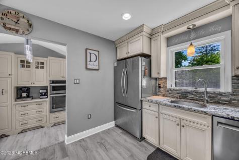 37 Sunset Place North Middletown NJ 07748
