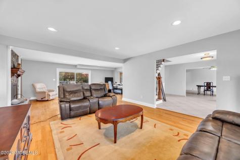 8 Glendale Drive Manalapan NJ 07726