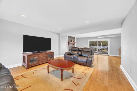 8 Glendale Drive Manalapan NJ 07726