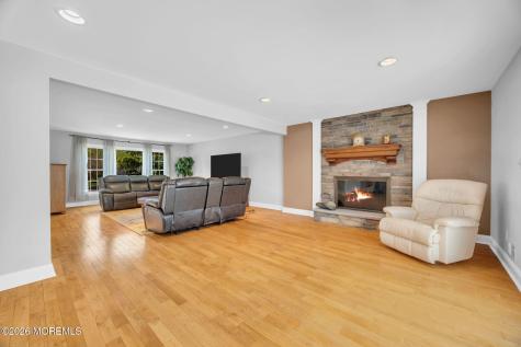 8 Glendale Drive Manalapan NJ 07726