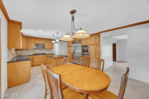 8 Glendale Drive Manalapan NJ 07726