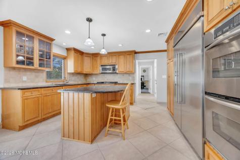 8 Glendale Drive Manalapan NJ 07726