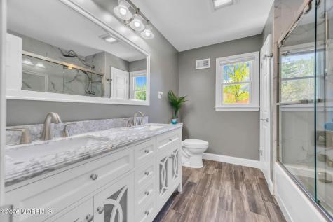 8 Glendale Drive Manalapan NJ 07726