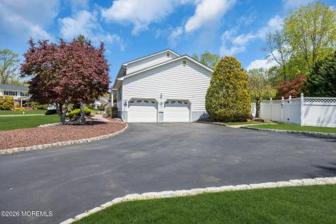 8 Glendale Drive Manalapan NJ 07726