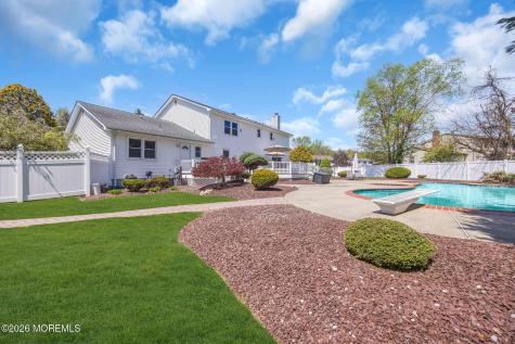 8 Glendale Drive Manalapan NJ 07726