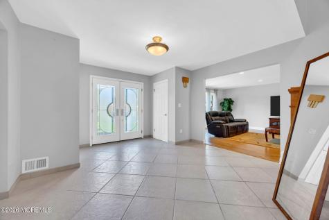 8 Glendale Drive Manalapan NJ 07726