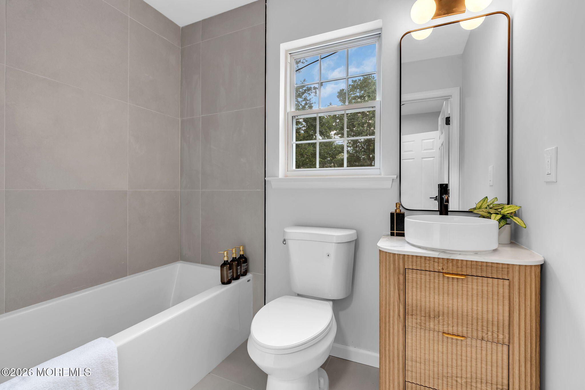 579 Coral Lane Manahawkin NJ 08050