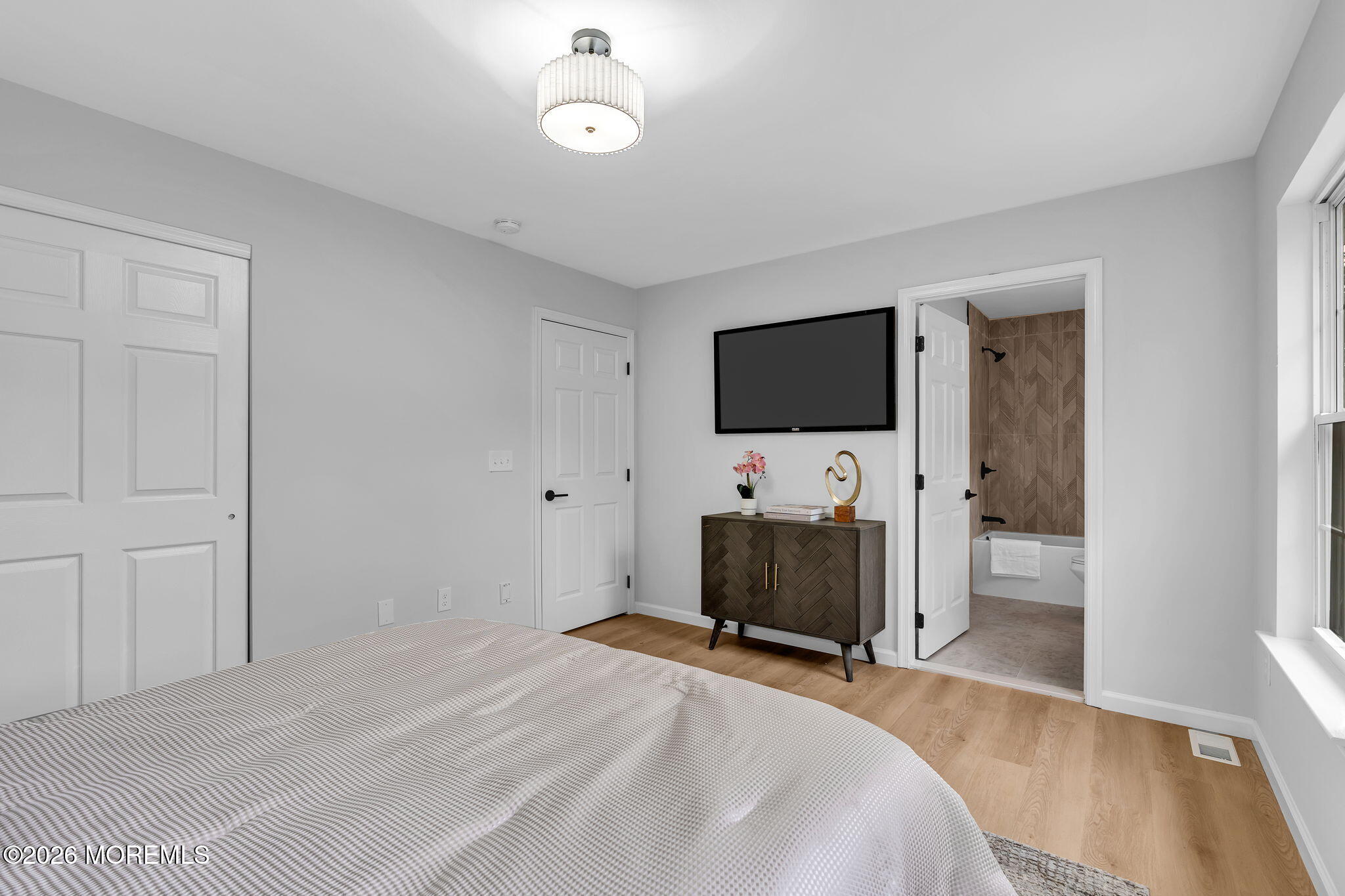 579 Coral Lane Manahawkin NJ 08050