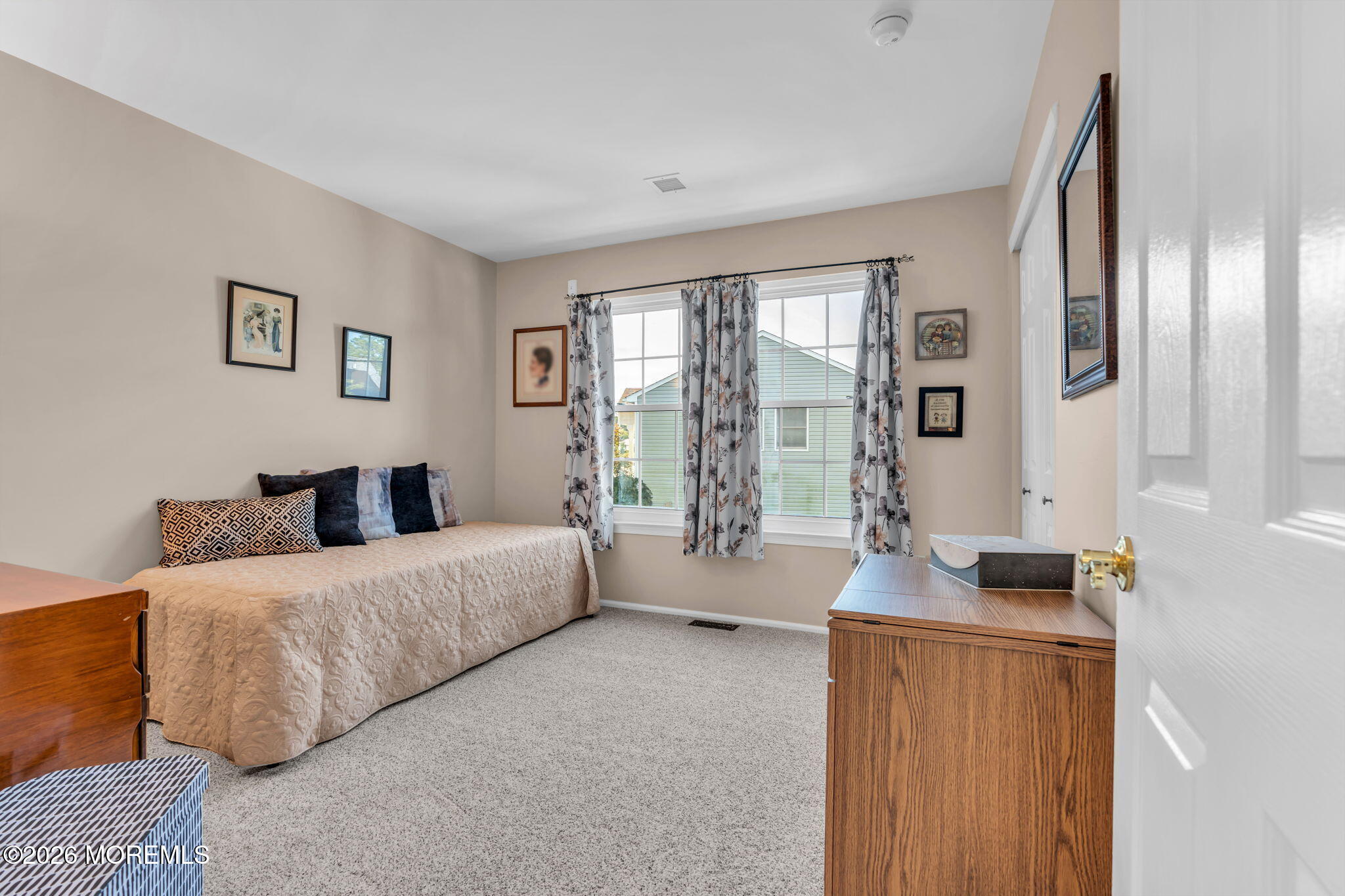 4 Hickory Circle Barnegat NJ 08005