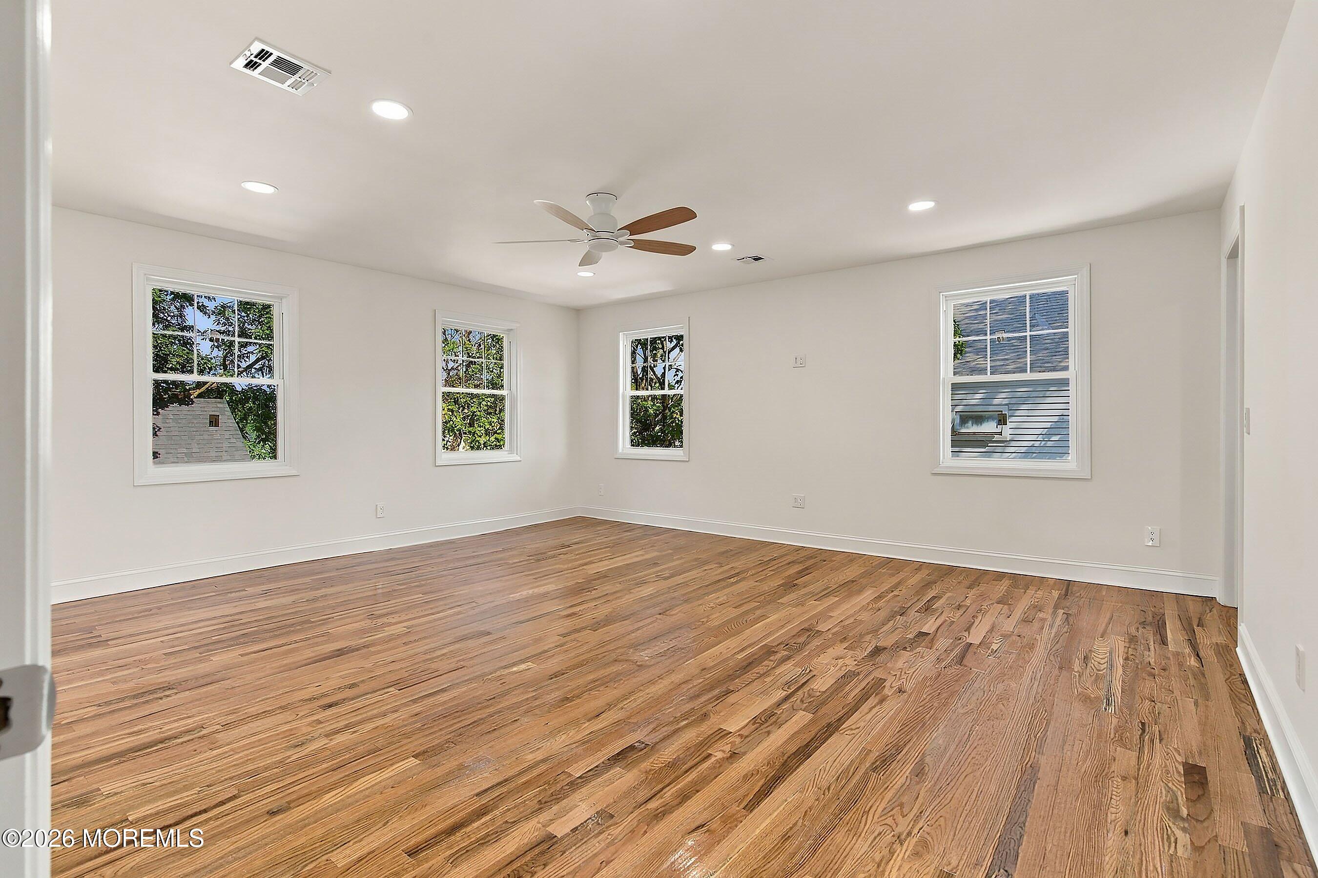 35 Hamilton Avenue Leonardo NJ 07737