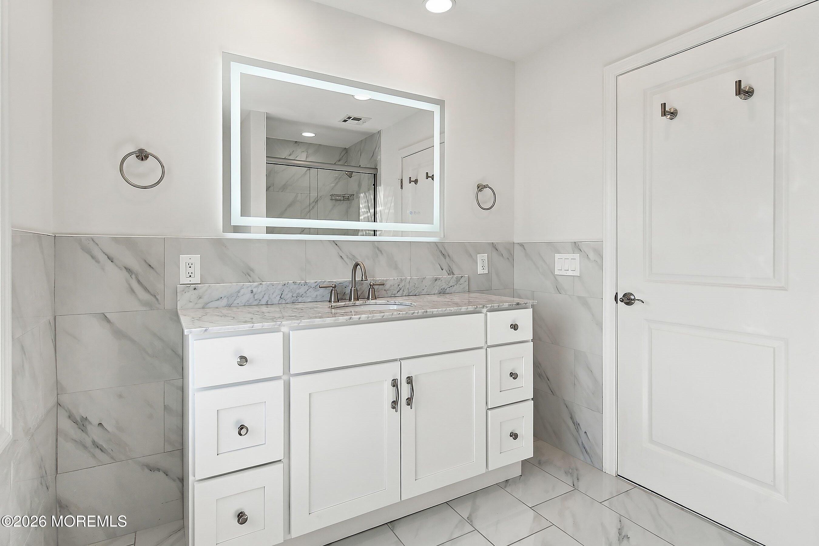 35 Hamilton Avenue Leonardo NJ 07737
