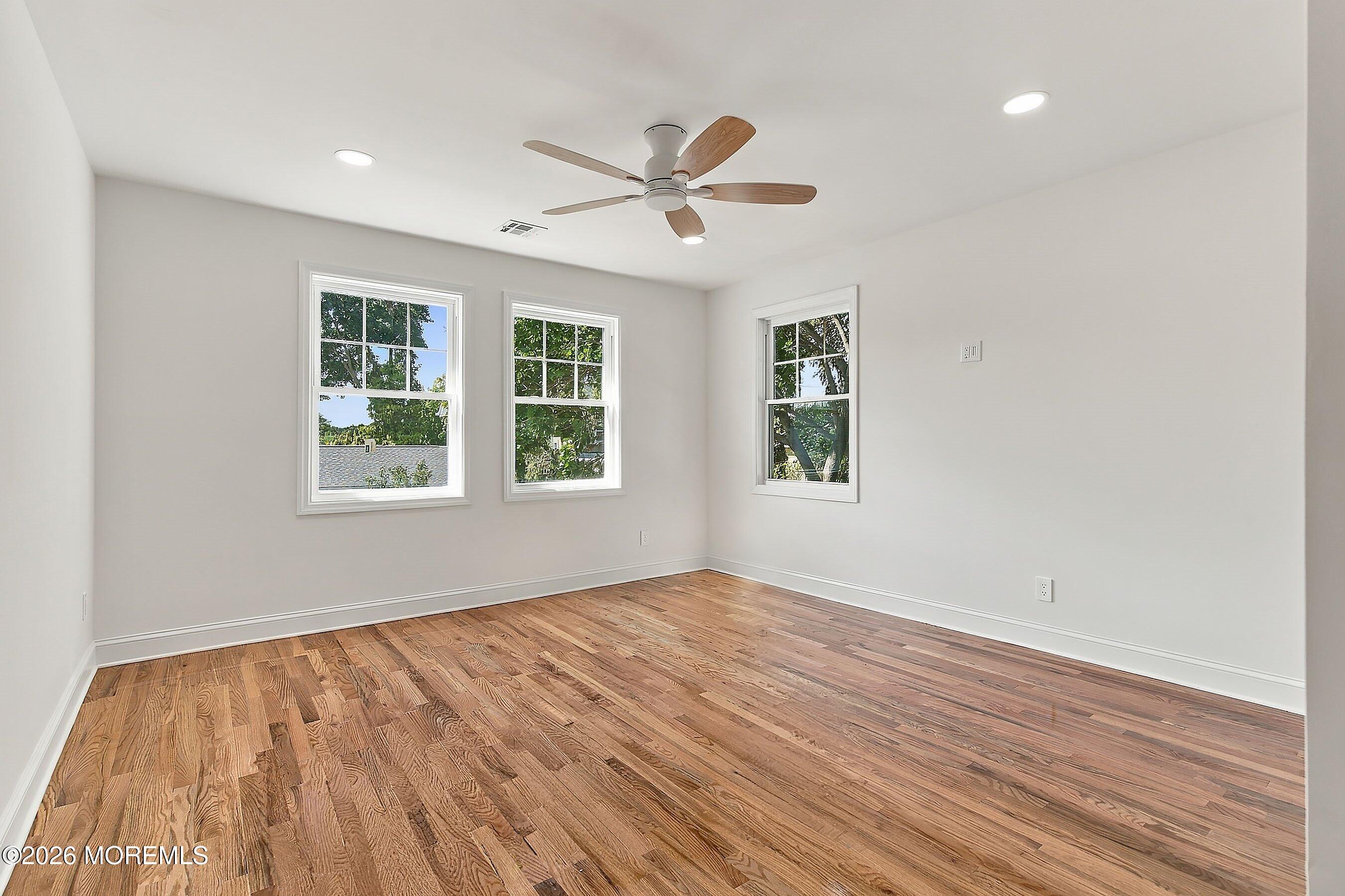 35 Hamilton Avenue Leonardo NJ 07737