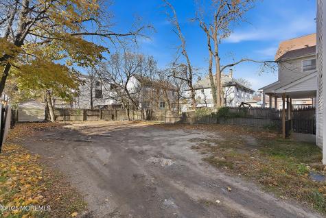 414 Princeton Avenue Lakewood NJ 08701