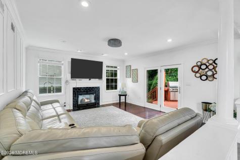 54 Winding Brook Drive Matawan NJ 07747
