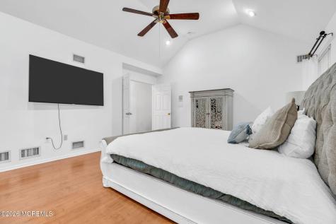 54 Winding Brook Drive Matawan NJ 07747