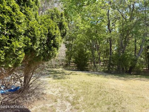 16 Franklin Lane Whiting NJ 08759