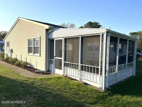 14 Berry Hill Road Whiting NJ 08759