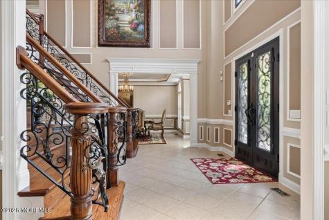 828 Dancer Lane Manalapan NJ 07726