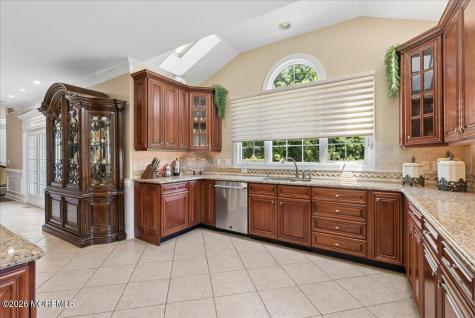 828 Dancer Lane Manalapan NJ 07726