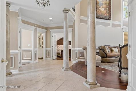 828 Dancer Lane Manalapan NJ 07726