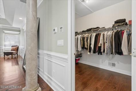 828 Dancer Lane Manalapan NJ 07726