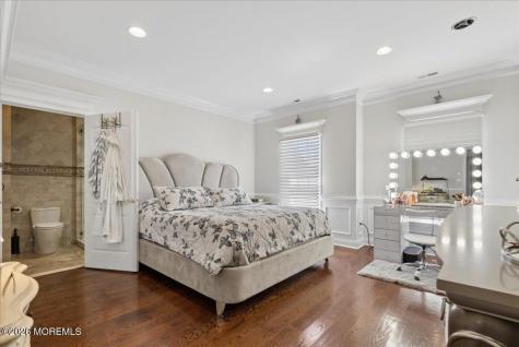 828 Dancer Lane Manalapan NJ 07726