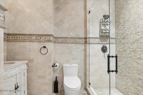 828 Dancer Lane Manalapan NJ 07726