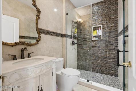 828 Dancer Lane Manalapan NJ 07726
