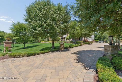 828 Dancer Lane Manalapan NJ 07726