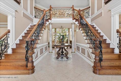 828 Dancer Lane Manalapan NJ 07726