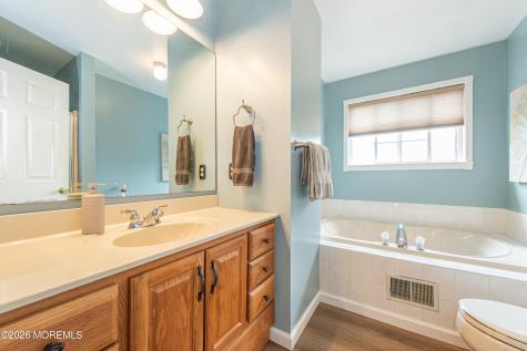 91 Nutmeg Road Aberdeen NJ 07747