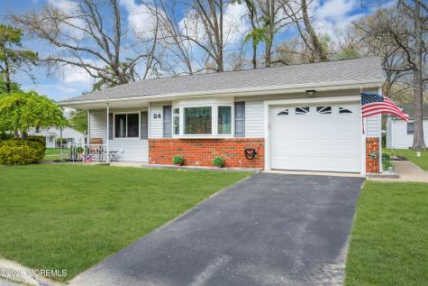 24 Texas Boulevard Whiting NJ 08759