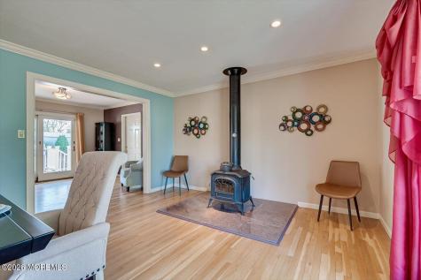 55 Kierst Street Parlin NJ 08859