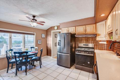 55 Kierst Street Parlin NJ 08859